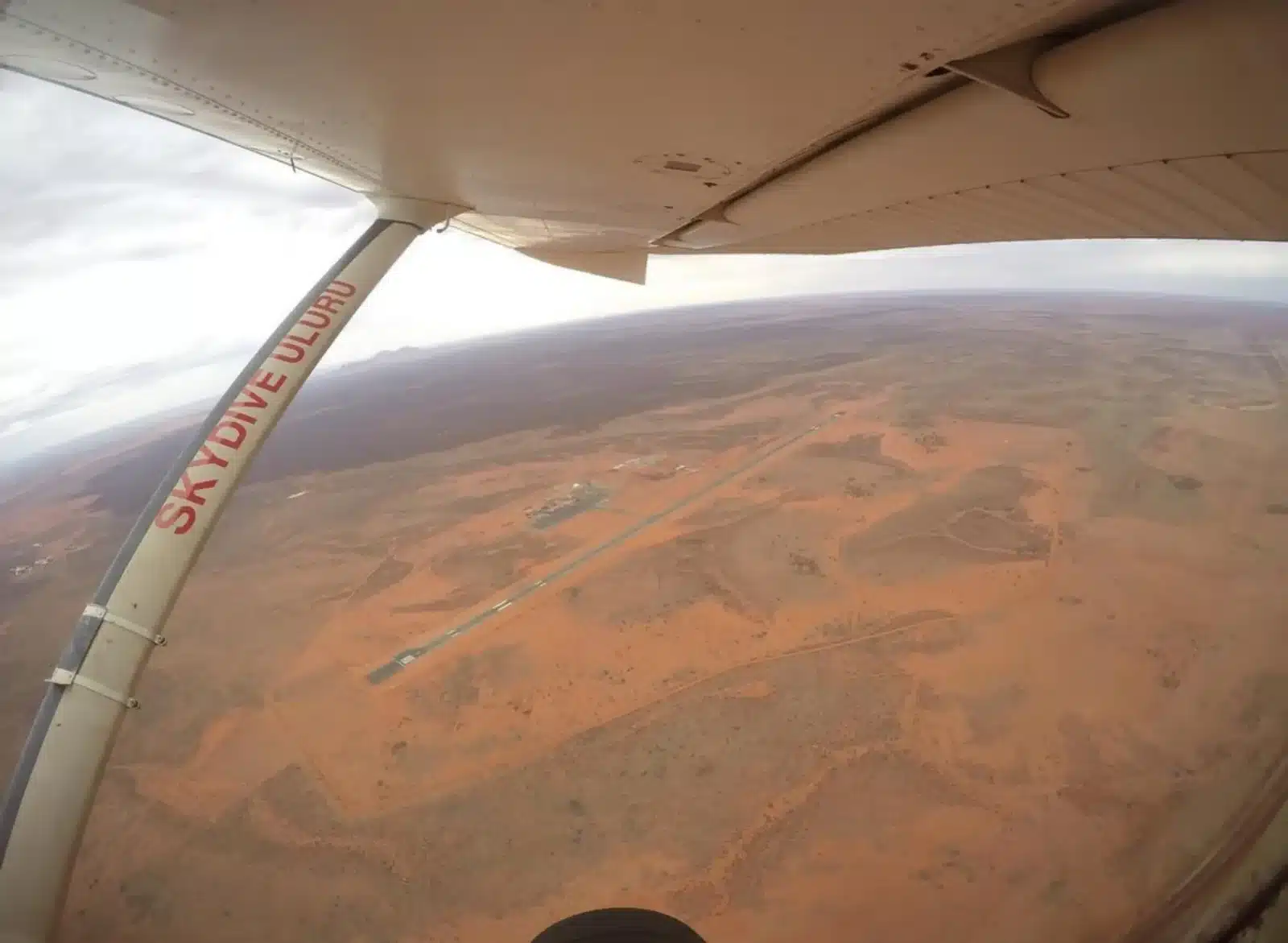 Uluru skydive vs helicopter tour