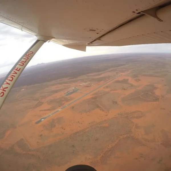 Uluru skydive vs helicopter tour